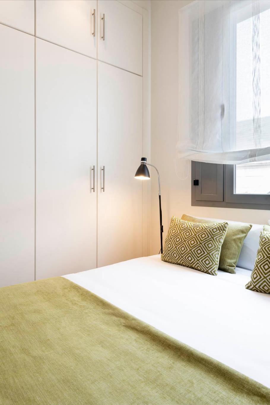 סביליה Apartamento Familiar Nuevo De Diseno En La Mejor Zona De Triana, Parking Included מראה חיצוני תמונה